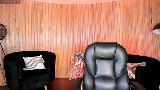 NickyLawson online show from August 2, 4:22 am