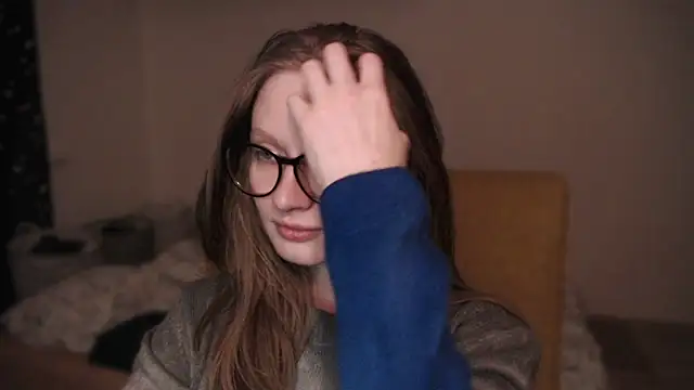 mollytuck online show from February 13, 3:35 pm