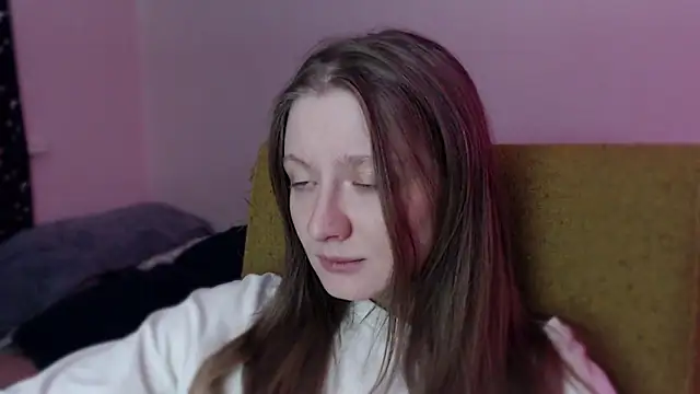 mollytuck online show from February 28, 2:42 pm