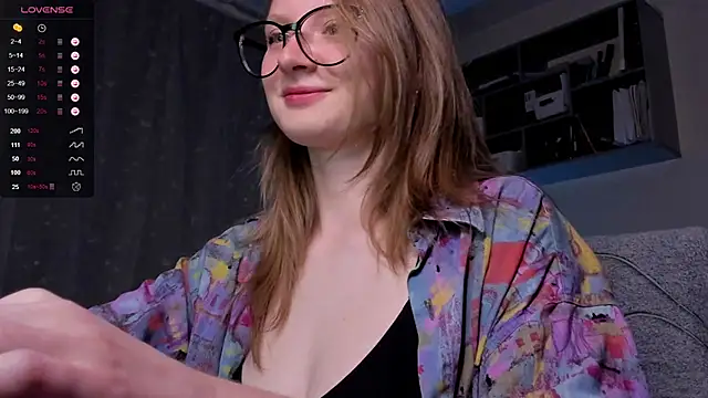 mollytuck online show from September 15, 4:40 pm