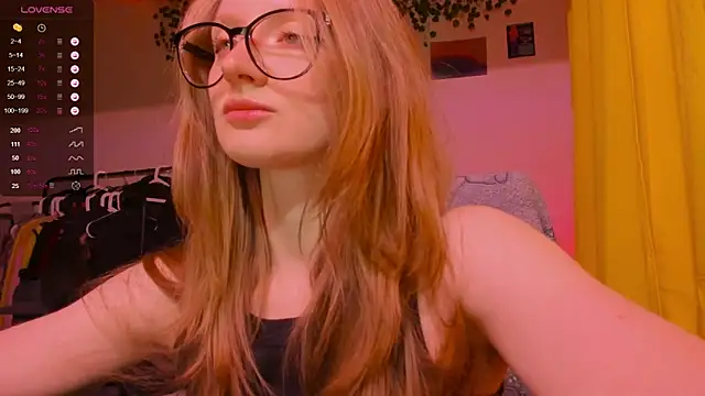 mollytuck online show from November 30, 4:55 pm