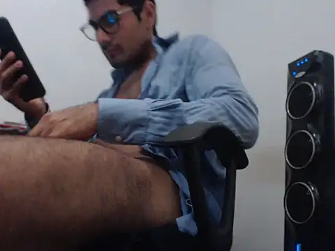 Snapshot of x-sebastian chatting on December 21, 11:01 pm x-sebastian online show from December 21, 11:01 pm