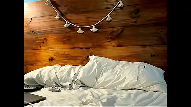 Snapshot of x-sebastian chatting on January 10, 8:32 pm x-sebastian online show from January 10, 8:32 pm