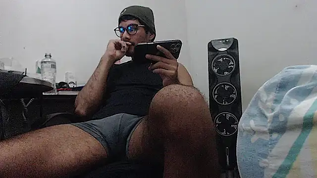 Snapshot of x-sebastian chatting on January 19, 1:09 am x-sebastian online show from January 19, 1:09 am