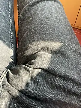 MAHKE12 online show from November 6, 10:05 am