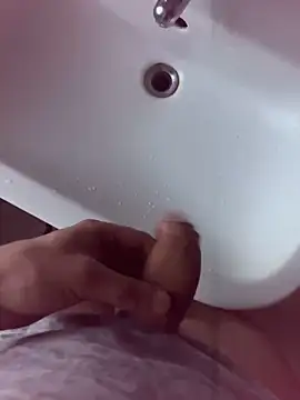 Snapshot of joker01234 chatting on February 16, 6:21 am joker01234 online show from February 16, 6:21 am