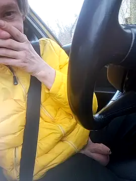 utoopia777 online show from April 7, 3:45 pm