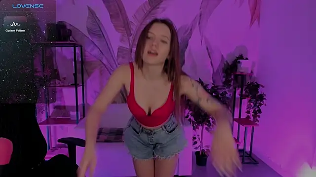 Snapshot of JennyDens chatting on February 15, 5:39 pm JennyDens online show from February 15, 5:39 pm