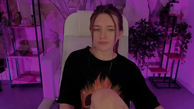 Snapshot of JennyDens chatting on March 10, 8:48 am JennyDens online show from March 10, 8:48 am