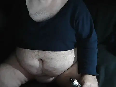 Snapshot of onkelgrau65 chatting on January 17, 8:12 pm onkelgrau65 online show from January 17, 8:12 pm