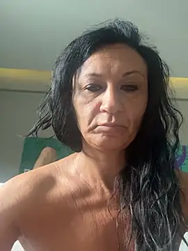 Snapshot of Luna-77 chatting on July 17, 3:13 am Luna-77 online show from July 17, 3:13 am