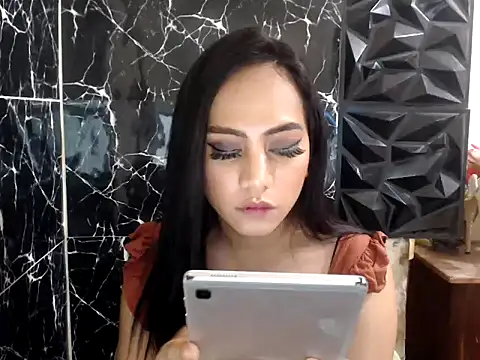 MissKeanna online show from February 11, 6:40 am