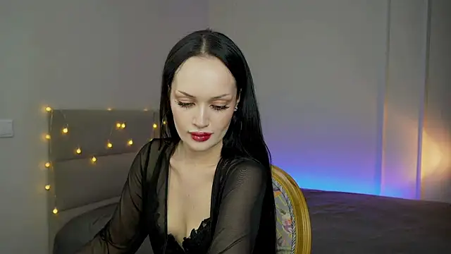 QueenAliss online show from July 5, 1:18 pm