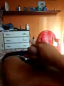 Emanuel45js online show from December 12, 7:04 pm