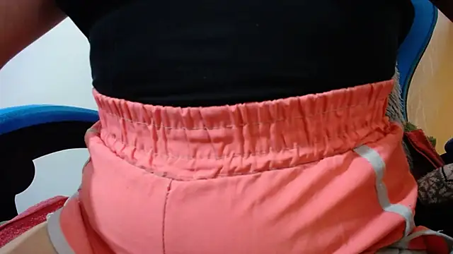 Snapshot of klylls_squirt_ chatting on December 1, 7:41 pm klylls squirt online show from December 1, 7:41 pm