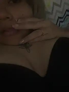 SamanthaBlonde777 online show from May 5, 3:25 am