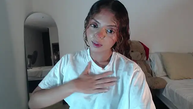 ValienteGirl  online show from February 28, 2:12 am