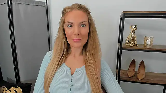 AulloraHoney online show from June 16, 5:21 am