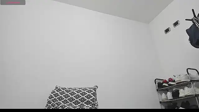 Snapshot of perla_jeff chatting on October 16, 11:11 am perla jeff online show from October 16, 11:11 am