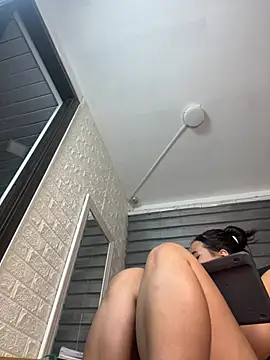 Little Amber6 online show from December 18, 8:09 am