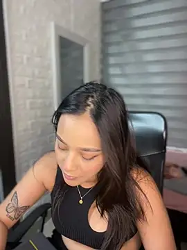 Little Amber6 online show from March 4, 8:38 pm