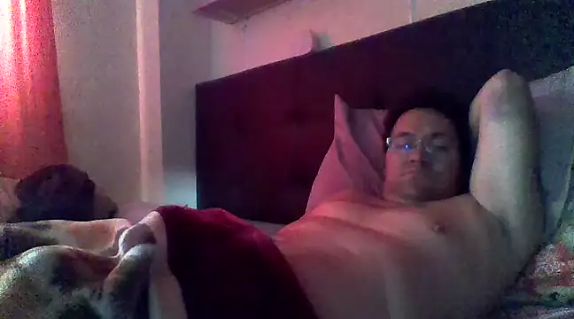 Snapshot of JJ18vader chatting on March 13, 12:35 pm JJ18vader online show from March 13, 12:35 pm