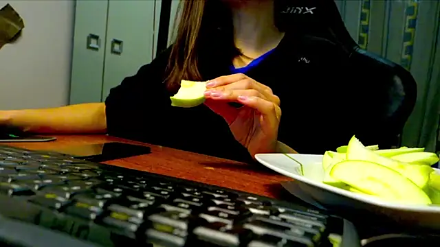 Snapshot of GodlyTheia chatting on February 5, 3:05 pm GodlyTheia online show from February 5, 3:05 pm