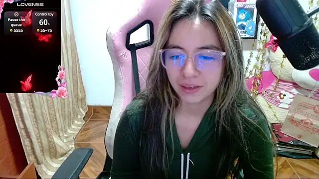 Maggie Fox3 online show from January 24, 2:07 am