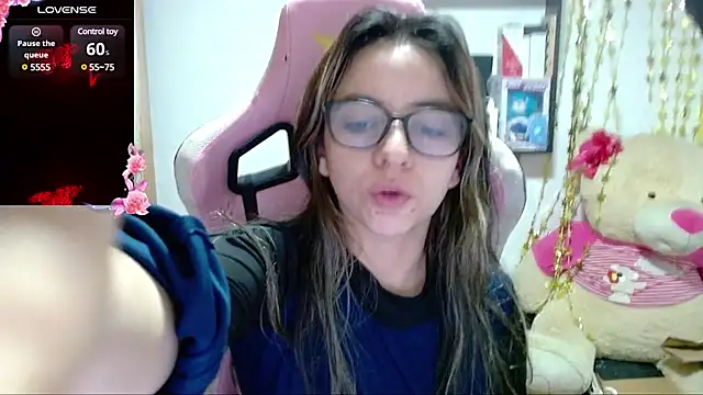 Maggie Fox3 online show from February 1, 3:41 am