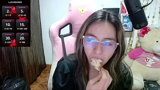 Maggie Fox3 online show from March 10, 1:56 am