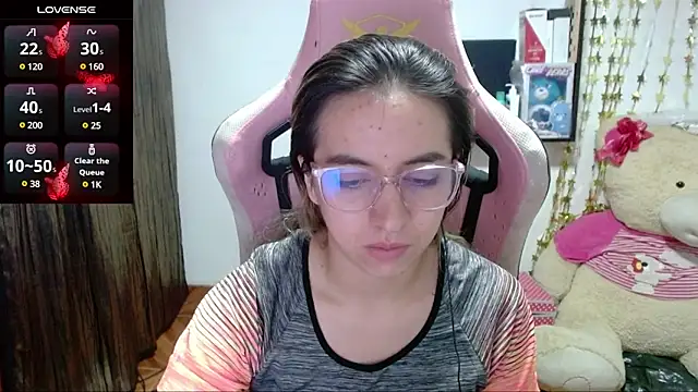 Maggie Fox3 online show from March 15, 11:28 pm