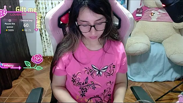 Maggie Fox3 online show from September 22, 3:19 am