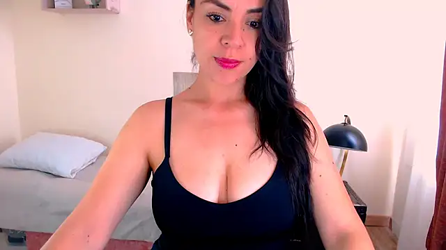 LATINGODDESS X online show from May 4, 3:19 pm