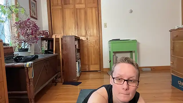 LeahWilde online show from February 16, 3:38 pm