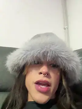 stormytt  online show from December 28, 12:36 am