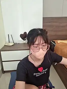 HinaLovely online show from January 9, 4:41 am