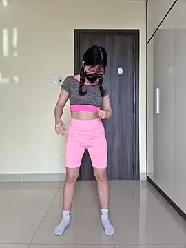 HinaLovely online show from January 10, 2:04 am