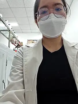 HinaLovely online show from February 12, 6:19 am