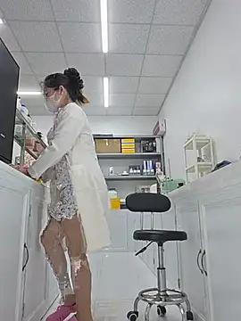 HinaLovely online show from June 16, 2:36 am