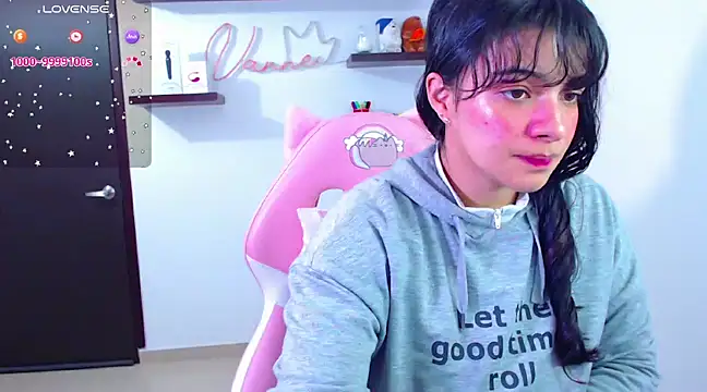 Vannessa  Shy online show from March 12, 8:41 pm