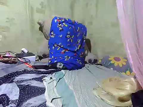 Snapshot of Alora-shine chatting on February 2, 1:30 pm Alora-shine online show from February 2, 1:30 pm