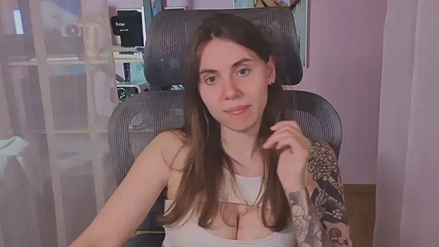 Snapshot of _AnnaStark_ chatting on July 2, 3:23 am AnnaStark online show from July 2, 3:23 am