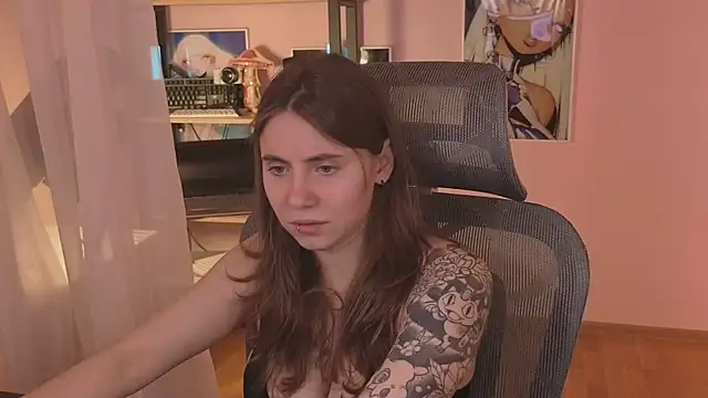 Snapshot of _AnnaStark_ chatting on July 8, 8:46 pm AnnaStark online show from July 8, 8:46 pm