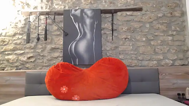 Snapshot of Naschkatze01 chatting on November 28, 8:06 am Naschkatze01 online show from November 28, 8:06 am