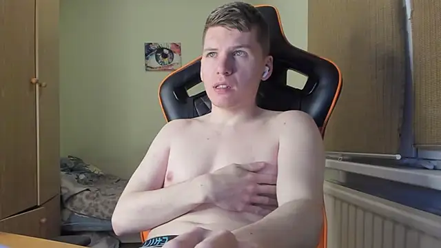 Snapshot of Bananas_dick chatting on December 31, 5:55 am Bananas dick online show from December 31, 5:55 am