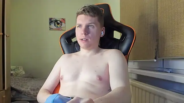 Snapshot of Bananas_dick chatting on January 4, 4:54 pm Bananas dick online show from January 4, 4:54 pm