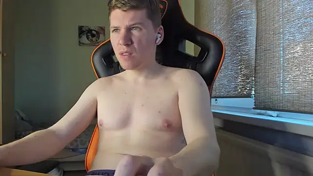 Snapshot of Bananas_dick chatting on January 19, 9:44 am Bananas dick online show from January 19, 9:44 am