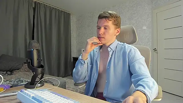 Snapshot of Bananas_dick chatting on September 21, 2:35 am Bananas dick online show from September 21, 2:35 am