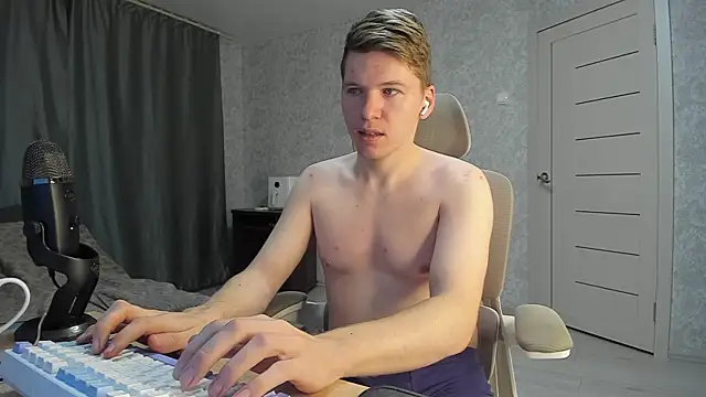 Snapshot of Bananas_dick chatting on October 26, 7:03 am Bananas dick online show from October 26, 7:03 am