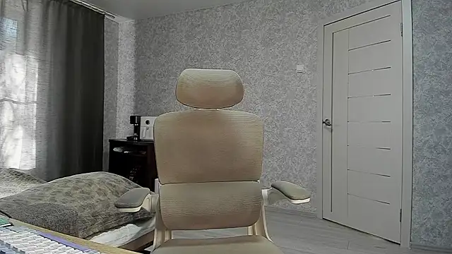 Snapshot of Bananas_dick chatting on March 21, 9:47 am Bananas dick online show from March 21, 9:47 am